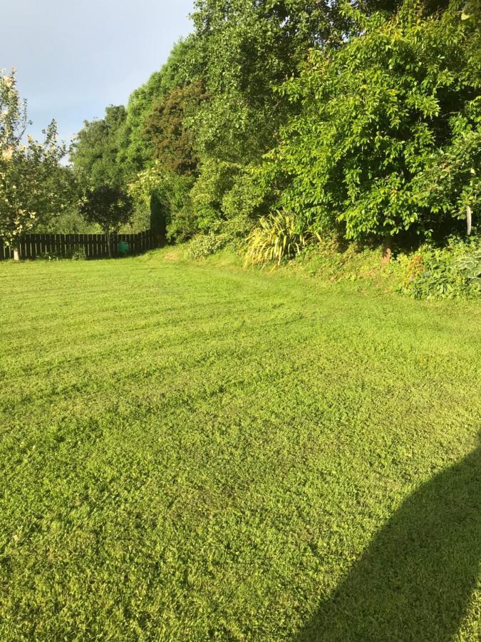 Deeleview Apartment Lifford Bagian luar foto