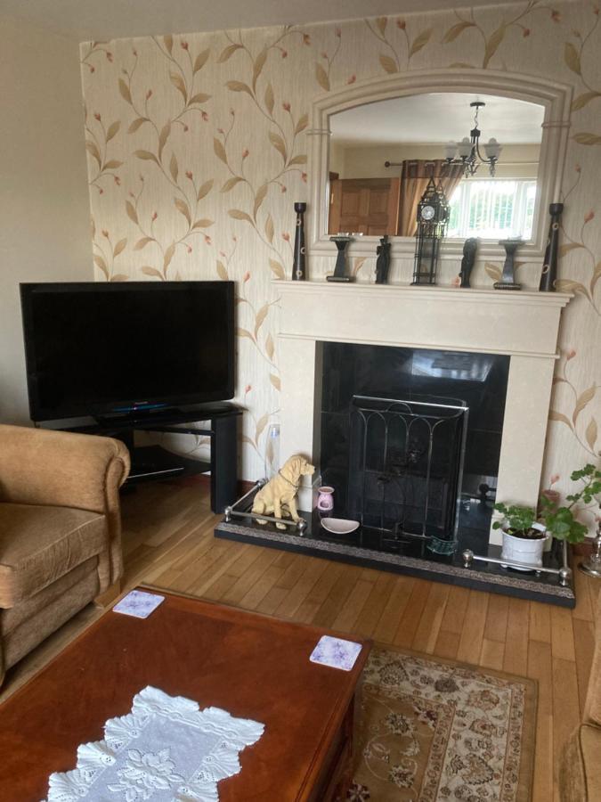 Deeleview Apartment Lifford Bagian luar foto